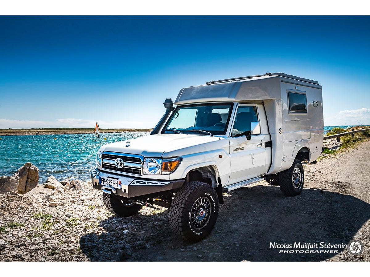Pare-choc avant N4 OFFROAD pour Toyota série 7 N4, robuste pare-chocs en métal pour tout-terrain.
