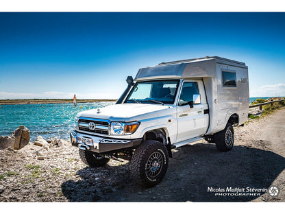 Pare-choc avant N4 OFFROAD pour Toyota série 7 N4, robuste pare-chocs en métal pour tout-terrain.