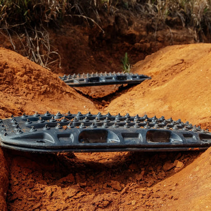 Plaque à Sable MAXTRAX LITE - Noire (Vendue par paire) sur Xperts4x4 Accessoires 4x4 Off-Road