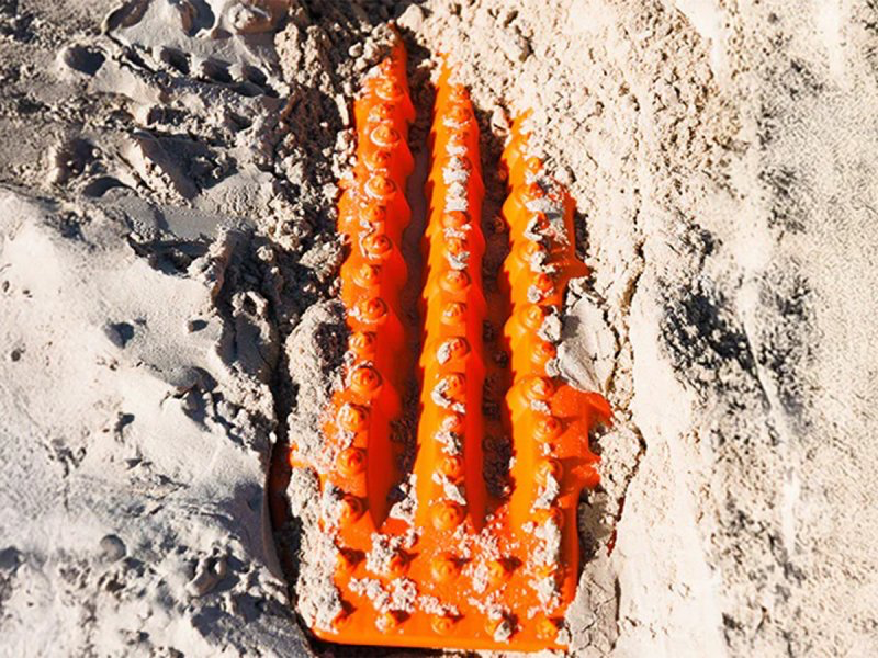 Plaques à sable Maxtrax Lite Orange - La paire sur Xperts4x4 Accessoires 4x4 Off-Road