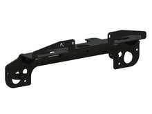 Platine de treuil N4 OFFROAD intégrée au pare-chocs d'origine pour Toyota Hilux Revo avant 12/2020, robuste et adaptée au tout-terrain.