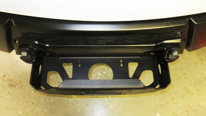 Platine de treuil N4 OFFROAD pour Iveco Daily 4x4 III ph 2, compatible treuil électrique 4-8 tonnes, vue de face.