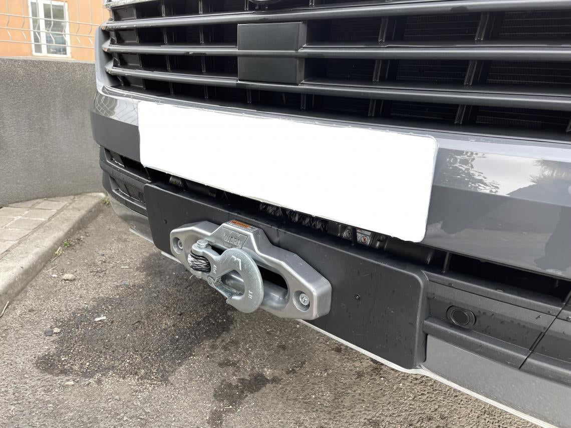 Platine de treuil intégrée N4 OFFROAD pour pare-chocs d'origine Volkswagen Transporter T5 T6 T6.1, robuste et adaptée à l'off-road.