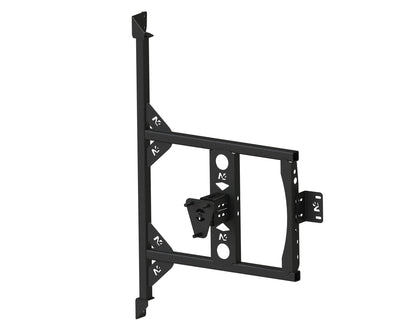 Porte roue de secours en inox N4 OFFROAD fixée à la porte arrière gauche d'un Fiat Ducato Campeo.