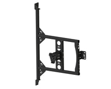 Porte roue de secours en inox N4 OFFROAD fixée sur porte arrière gauche d’un Fiat Ducato Campeo Offroad.