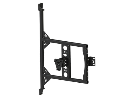 Porte roue de secours en inox N4 OFFROAD fixée sur porte arrière gauche d’un Fiat Ducato Campeo Offroad.