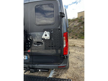 Porte roue sur porte tout N4 OFFROAD PR2000X, porte roue robuste pour véhicule tout-terrain, fixation solide et design pratique.