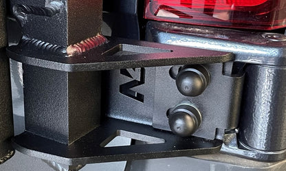 Porte roue en aluminium pour porte arrière droite Mercedes Sprinter W907 N4 OFFROAD, robuste et adaptée au modèle Offroad.