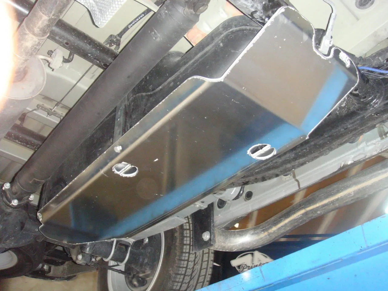 Blindage Réservoir 6mm Aluminium N4 - Volkswagen Amarok 2011-2022 sur Xperts4x4 Accessoires 4x4 Off-Road