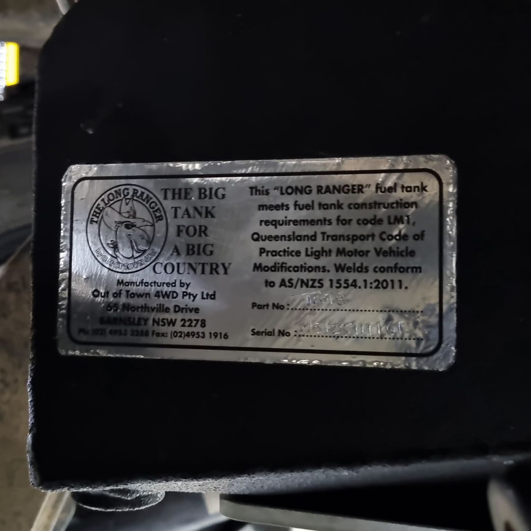 Protection inférieure ALMONT4WD pour réservoir LONGRANGER 140L sur Ford Raptor 2023+, protège le réservoir du véhicule.