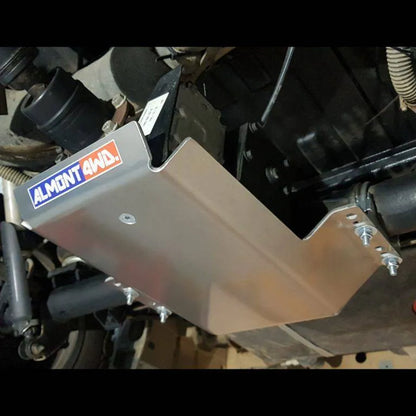 Protection inférieure en duraluminium 6mm pour différentiel arrière MAN TGE 4x4, marque ALMONT4WD, robuste et résistante.