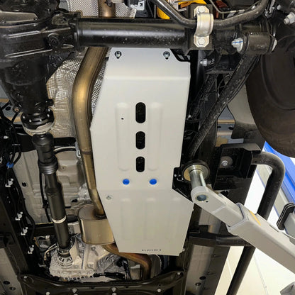 Protection inférieure pour réservoir de carburant INEOS GRENADIER 2023 par RIVAL 4X4, en acier robuste et durable.