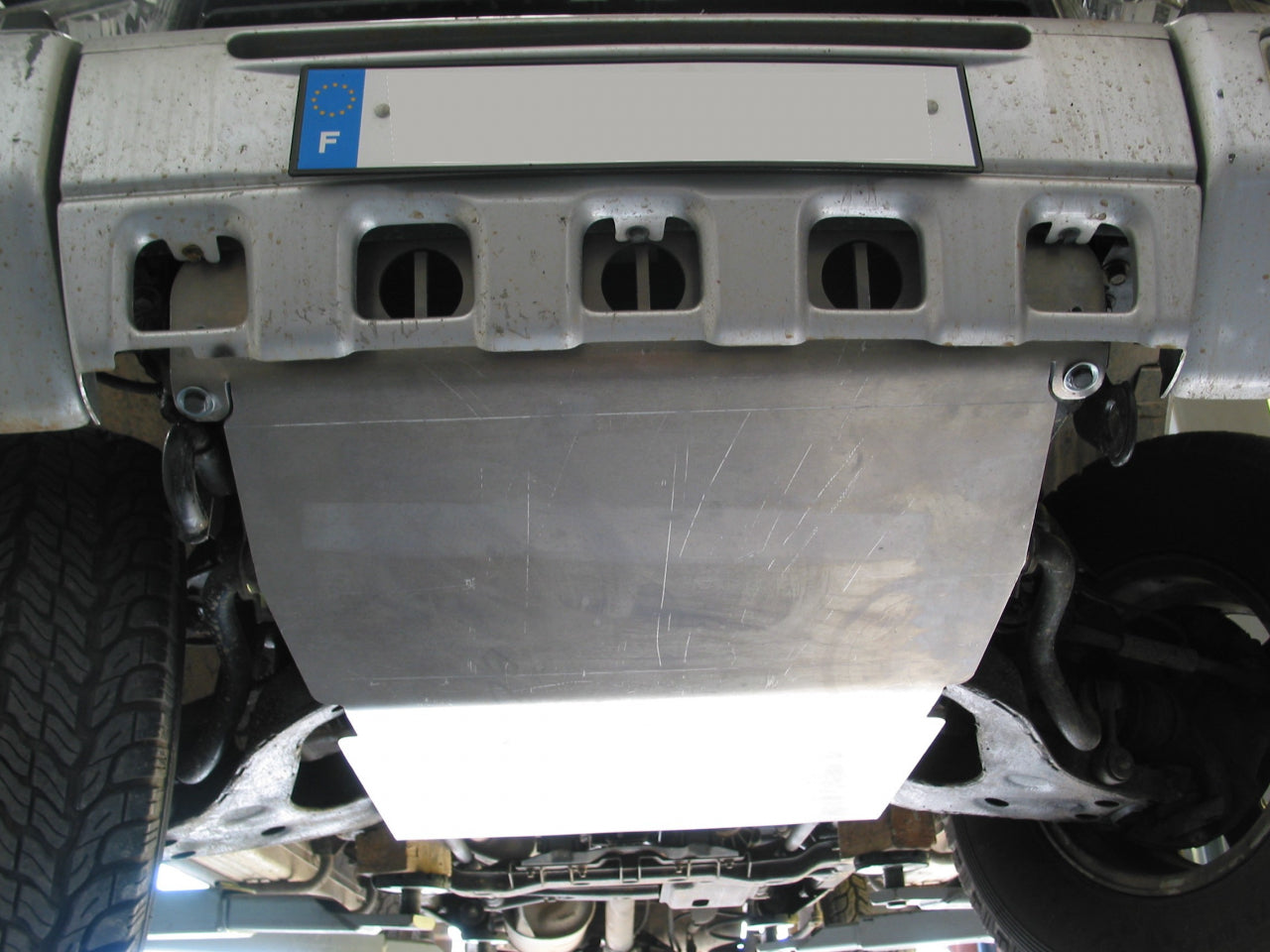 Protection inférieure en aluminium de 8mm pour Mitsubishi Pajero V2 V4 1991-2003, protection avant robuste N4 OFFROAD.