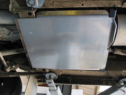 Protection inférieure en aluminium de 8mm pour boîte de transfert Land Rover Defender 90 TD5, par N4 OFFROAD, robuste et durable.