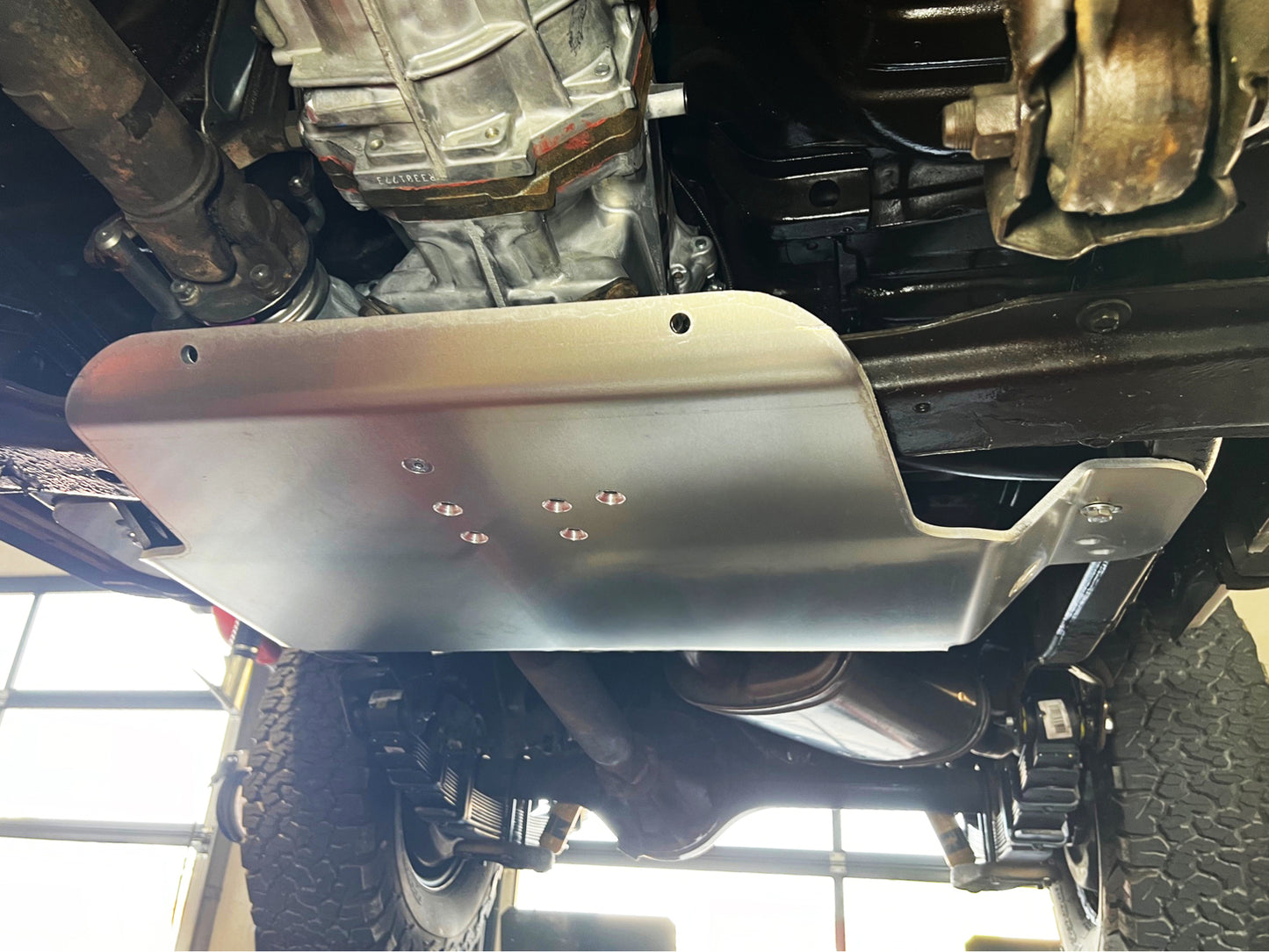 Protection inférieure en aluminium de 8mm pour boîte de transfert Toyota GRJ71 HZJ71 HZJ74 N4 OFFROAD, ski de protection robuste.