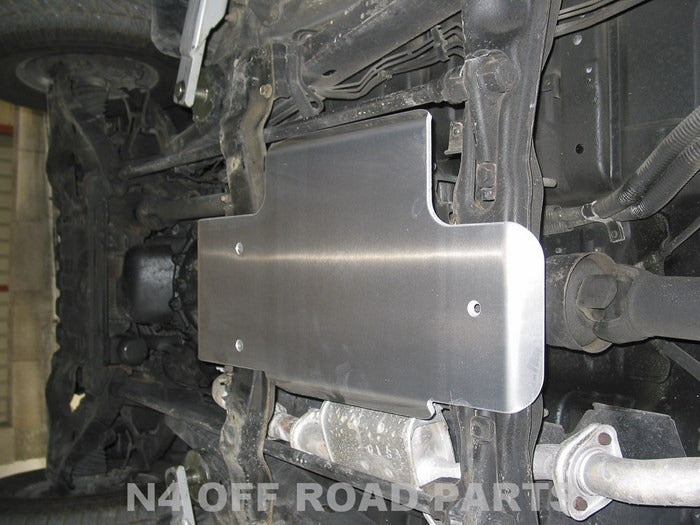 Protection inférieure en aluminium de 8mm pour boîtes de transfert Mitsubishi Pajero I et II, marque N4 OFFROAD.