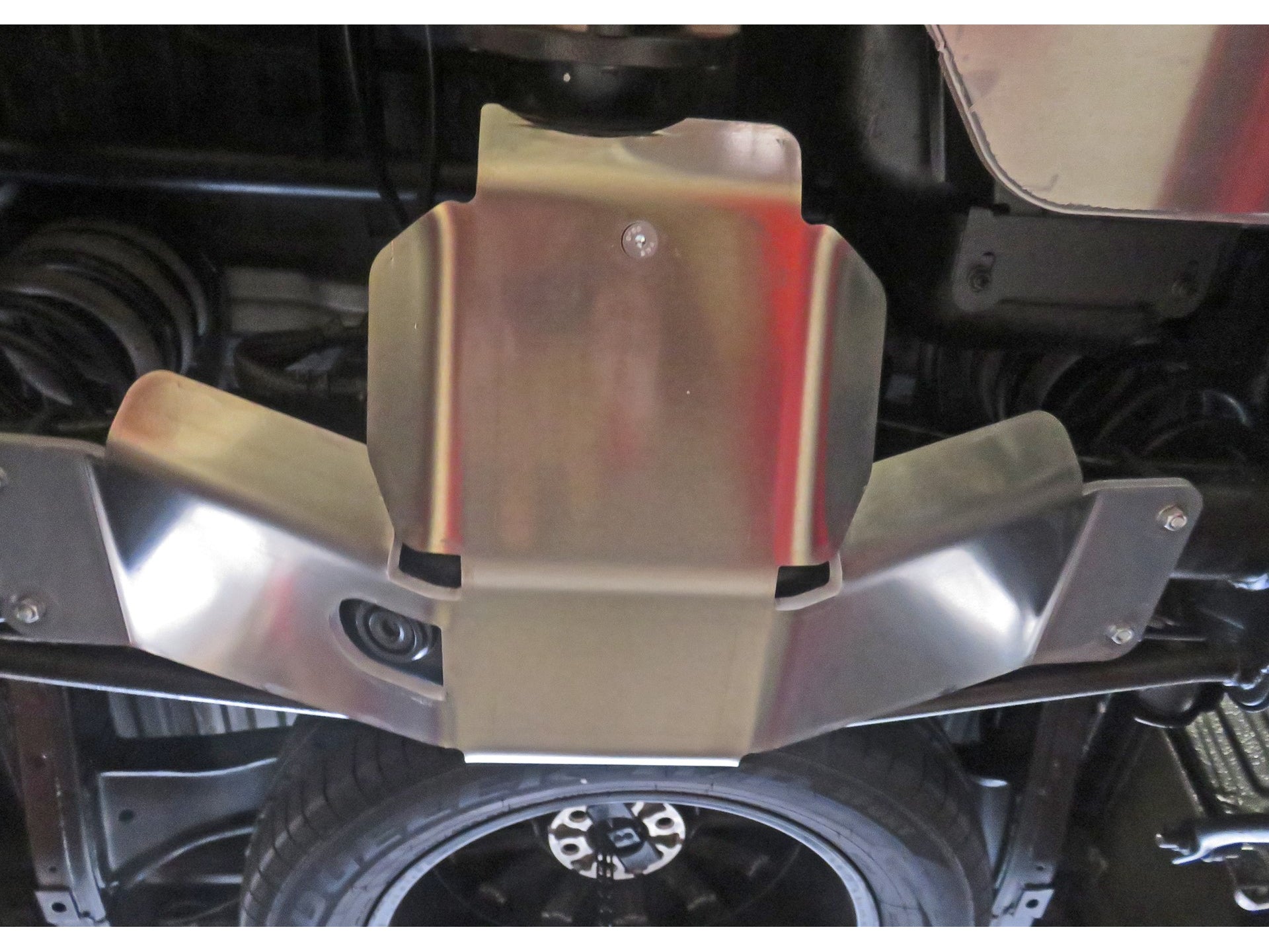 Protection inférieure en aluminium de 8mm pour nez de pont arrière, compatible Nissan Navara D23 et Mercedes Classe X N4 OFFROAD.