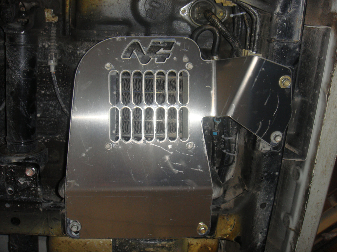 Protection inférieure en aluminium de 6mm pour radiateur de gasoil Isuzu DMax 2007-2011, conçue par N4 OFFROAD.