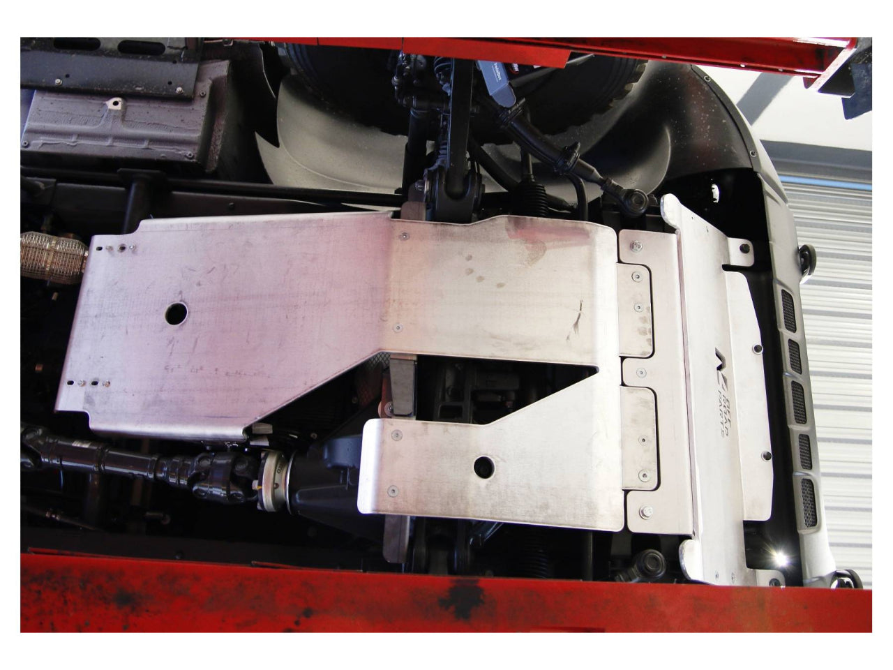 Protection inférieure pour Iveco Daily III 4x4, ski de protection pont avant et boîte de vitesses en aluminium N4 OFFROAD.
