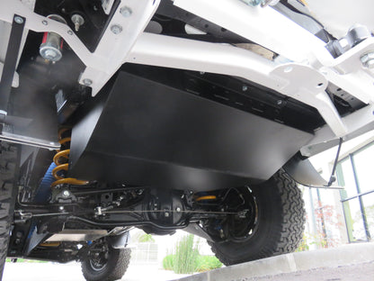 Réservoir auxiliaire supplémentaire de 180L pour Toyota HDJ80 N4 OFFROAD, installation robuste en métal noir.