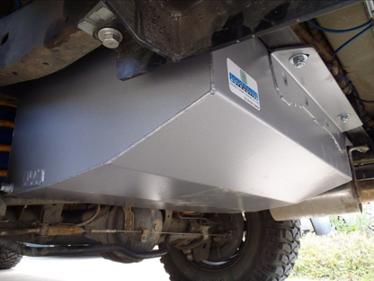 Réservoir supplémentaire LRA 150L Toyota Landcruiser HZJ105 sur Xperts4x4 Accessoires 4x4 Off-Road