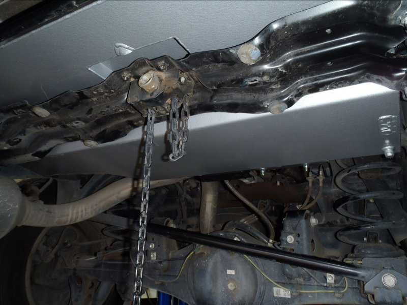 Réservoir supplémentaire LRA 60L Toyota LandCruiser VDJ200 UZJ200 UZJ202 sur Xperts4x4 Accessoires 4x4 Off-Road