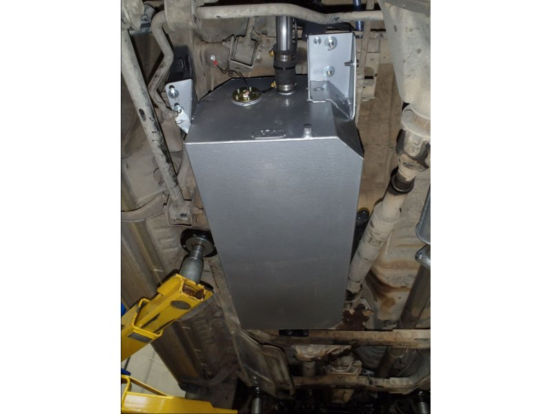 Réservoir supplémentaire LRA 75L Toyota Land Cruiser Prado RZJ95R sur Xperts4x4 Accessoires 4x4 Off-Road