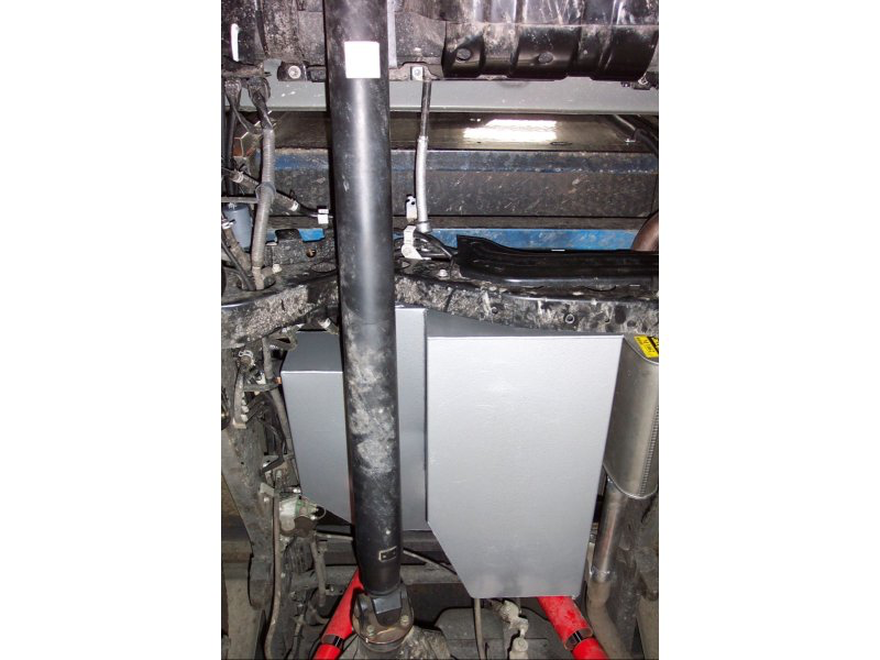 Réservoir supplémentaire LRA 90L Toyota Land Cruiser VDJ79 sur Xperts4x4 Accessoires 4x4 Off-Road