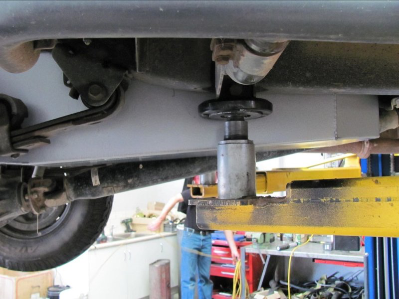 Réservoir de remplacement LRA 110L Toyota Hilux 169 Essence sur Xperts4x4 Accessoires 4x4 Off-Road