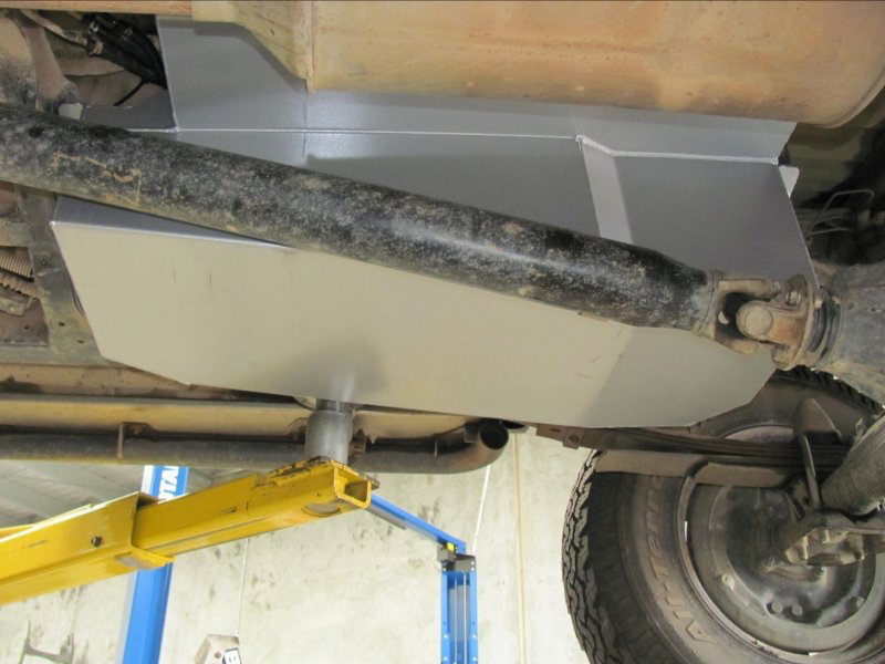Réservoir de remplacement LRA 110L Toyota Hilux 169 Essence sur Xperts4x4 Accessoires 4x4 Off-Road