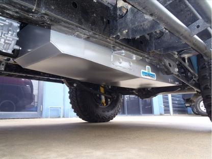 Réservoir de remplacement LRA 115L Toyota FJ Cruiser sur Xperts4x4 Accessoires 4x4 Off-Road