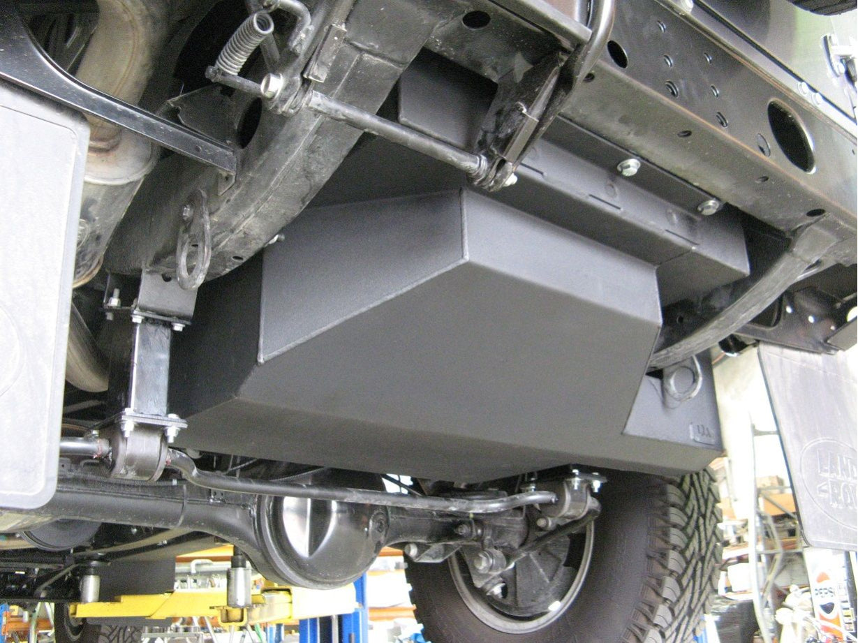 Réservoir de remplacement LRA 134L Land Rover Defender 110 130 TD5 TD4 sur Xperts4x4 Accessoires 4x4 Off-Road