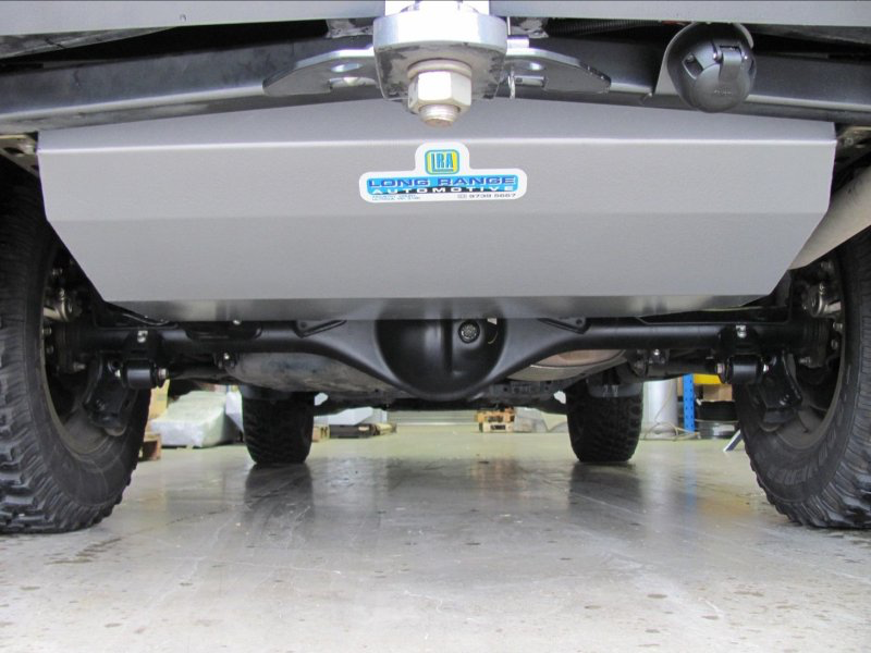 Réservoir de remplacement LRA 136L Toyota Land Cruiser Prado 150 sur Xperts4x4 Accessoires 4x4 Off-Road
