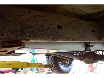 Réservoir de remplacement LRA 145L Toyota Land Cruiser HZJ105 sur Xperts4x4 Accessoires 4x4 Off-Road