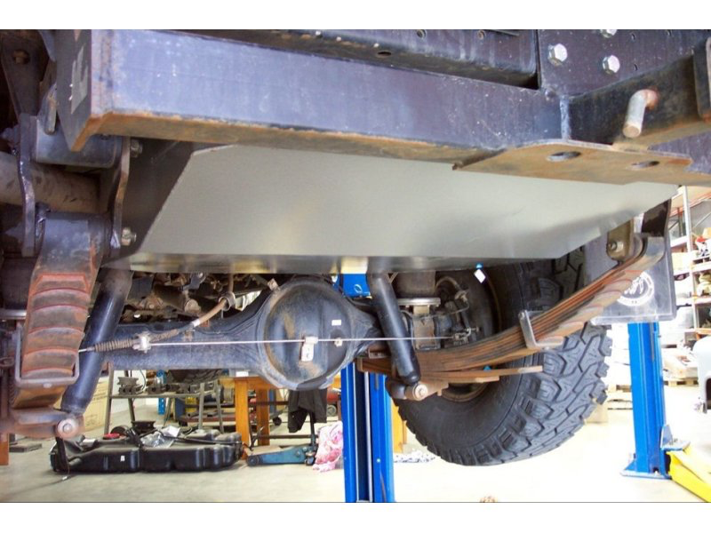 Réservoir de remplacement LRA 155L Toyota Land Cruiser HZJ75 FZJ75 HZJ79 FZJ79 VDJ79 sur Xperts4x4 Accessoires 4x4 Off-Road