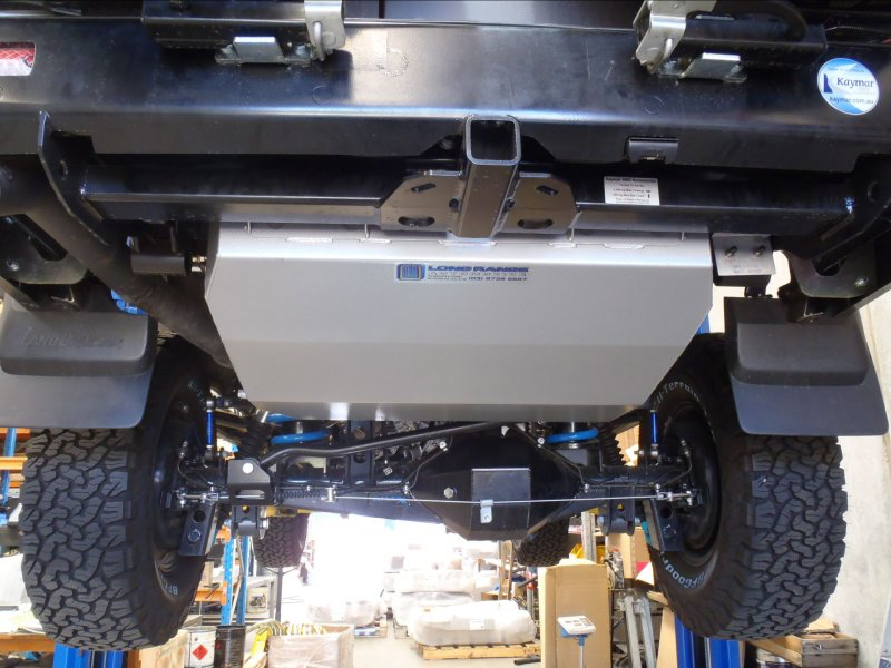 Réservoir de remplacement LRA 180L Toyota Land Cruiser VDJ76 sur Xperts4x4 Accessoires 4x4 Off-Road