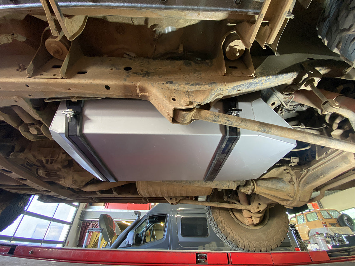 Reservoir remplacement Diesel LRA Toyota Landcruiser HDJ100 144L sur Xperts4x4 Accessoires 4x4 Off-Road