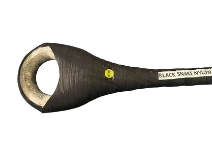Sangle de traction kinétique BLACK SNAKE 4x4 en nylon noir, conçue pour véhicules tout-terrain et activités hors route.