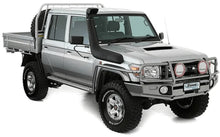 Snorkel Safari 4x4 pour Toyota Série GRJ/HZJ, modèle 76/78/79, installé sur un véhicule tout-terrain.
