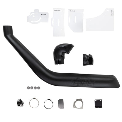 Snorkel Safari 4x4 pour Jeep Cherokee KJ 3.7 V6, montage du système de protection anti-eau et poussière, vue de côté.