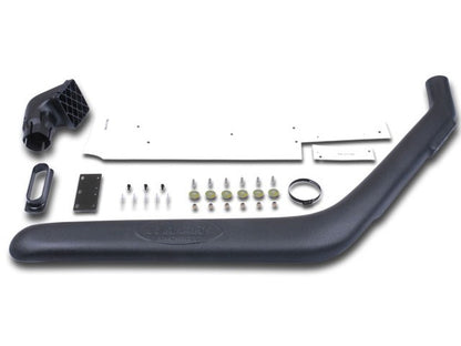 Snorkel Safari 4x4 sur Land Rover Discovery Série 2 TD5 V8, tube d'admission d'air robuste pour tout-terrain.