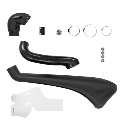 Snorkel Safari 4x4 pour Mazda BT50 Gen3 3.0Ddi 2020+ installé sur le véhicule, en couleur noire robuste.