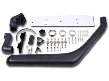 Snorkel Safari 4x4 pour Mercedes Sprinter RHD W906 2006-2013, installé sur la carrosserie du véhicule.