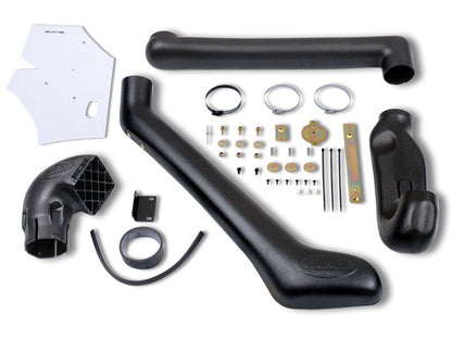 Snorkel Safari 4x4 pour Mitsubishi Pajero 3 3.2DID, fixation robuste, conçu pour la protection et la performance en tout-terrain.
