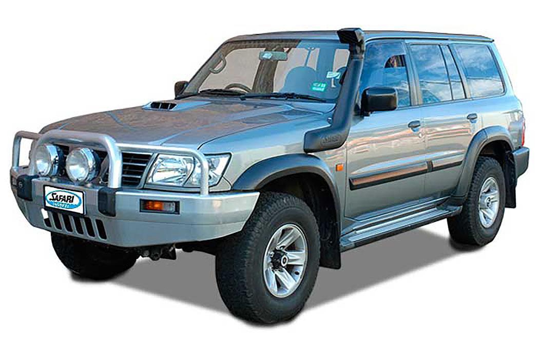 Snorkel Safari 4x4 pour Nissan Patrol GR Y61 3.0LTD 2000-2005, fixation sur le côté du véhicule.