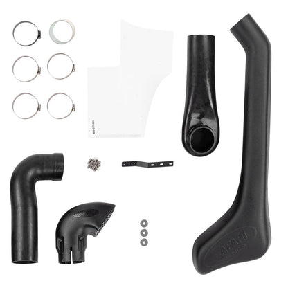 Snorkel Safari 4x4 pour Nissan Patrol GR Y61 4.2L TD 2005+, monté sur le véhicule, en plastique noir robuste.