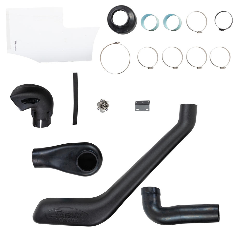 Snorkel Safari 4x4 pour Nissan Patrol GR Y61 TD42 (1997-2000), avec tube noir installé sur le véhicule.