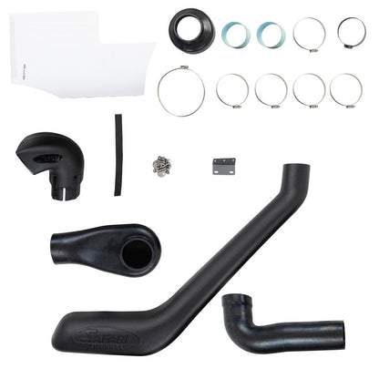 Snorkel Safari 4x4 pour Nissan Patrol GR Y61 TD42 (1997-2000), avec tube noir installé sur le véhicule.