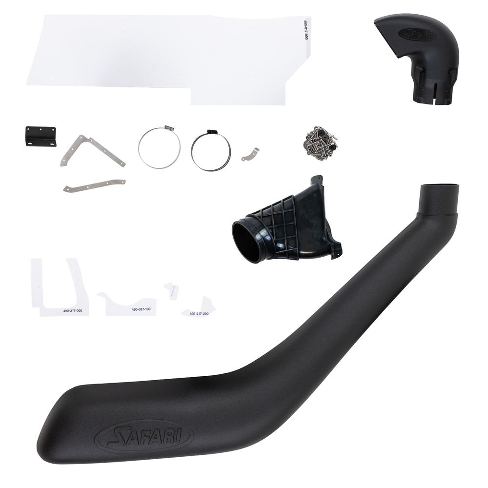 Snorkel Safari 4x4 pour Nissan Patrol Y62, fixation sur le côté du véhicule, en plastique noir robuste.
