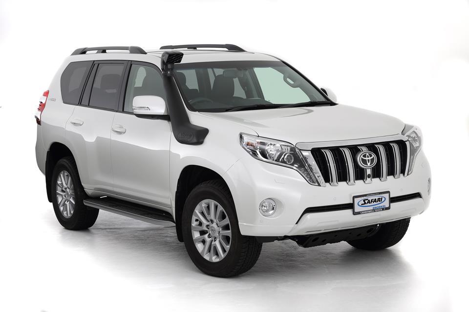Snorkel Safari 4x4 pour Toyota Land Cruiser GDJ150 et GDJ155 2.8D4-D, modèle 2015-2017, installé sur le véhicule.
